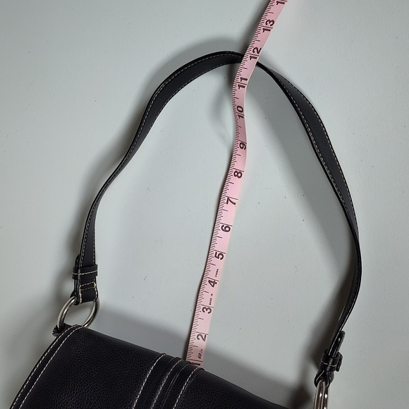 Villager by Liz Claiborne black leather shoulder bag purse - Picture 12 of 12